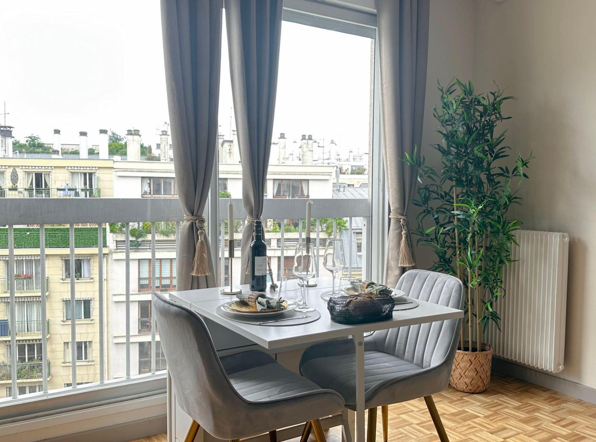 Brand-New Studio With Eiffel Tower View Paris Eksteriør bilde