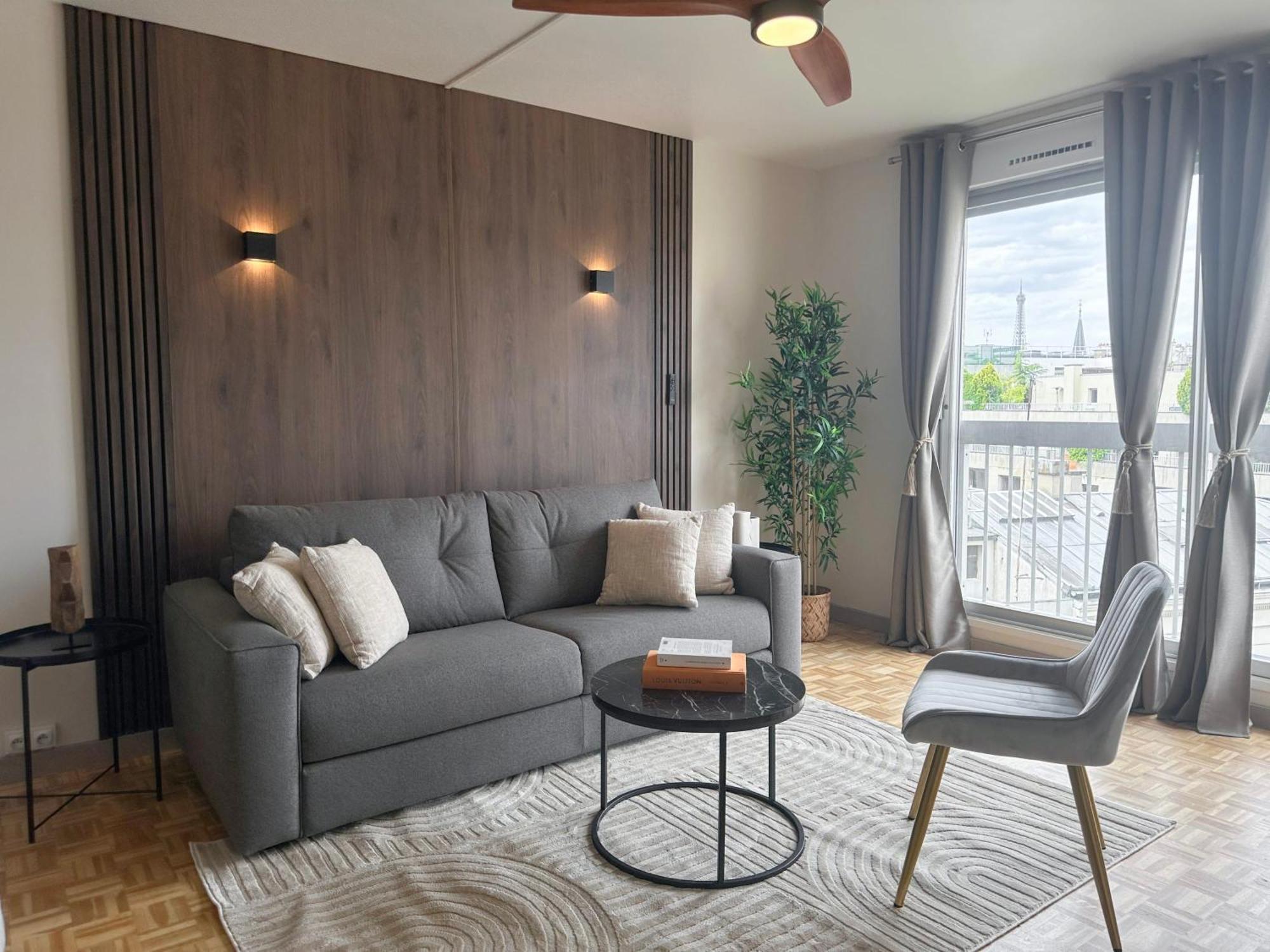 Brand-New Studio With Eiffel Tower View Paris Eksteriør bilde